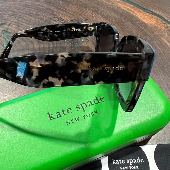 Kate Spade Tortoise Shell Sunglasses -Brynne; like New!! - Picture 6 of 10